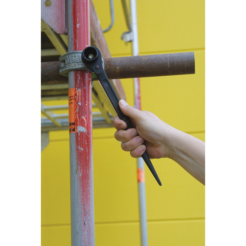 Clé à cliquet à douille réversible spéciale montage échafaudage, 19x24 mm KS Tools | 522.1924
